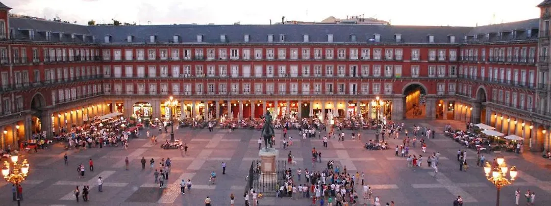 Plaza Mayor Rooms-1